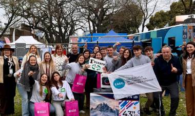 Calvo acompañó la premiación de las olimpíadas agrotécnicas de la Exppo Rural de Rafaela
