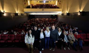 El Concejo Joven y el Concejo Mayor compartieron una jornada de cine, memoria y debate
