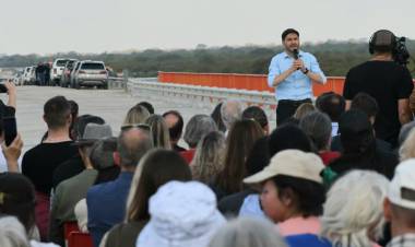 Pullaro inauguró cuatro nuevos puentes de hormigón en el norte de la provincia