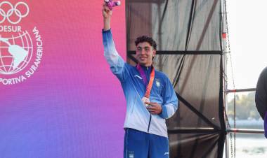 Fiesta en la Setúbal: Santa Fe celebró doble oro en Sup y medallas en remo y triatlón