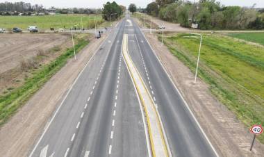 Pullaro inauguró la repavimentación de la Ruta 90 y entregó viviendas en el sur provincial