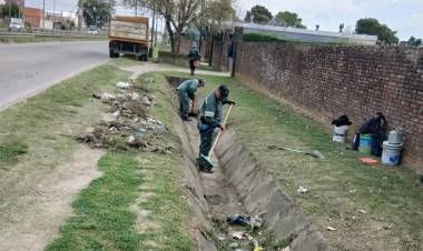  La Municipalidad refuerza las tareas de limpieza y desobstrucción del sistema de desagüe de la ciudad