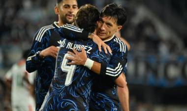 Argentina goleó a Burkina Faso en un partido sin equivalencias