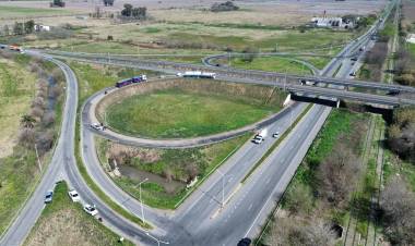 La gestión de Pullaro avanza con la recuperación de la A012 y continúa con reparaciones en rutas provinciales