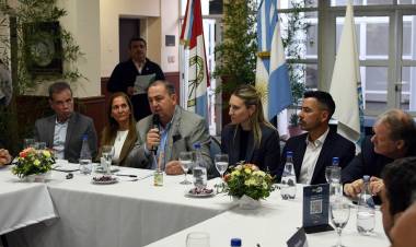 Poletti destacó el turismo de eventos y la integración regional para impulsar a Santa Fe