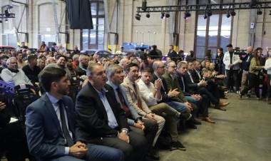Poletti acompañó la sexta subasta de bienes incautados al delito en la Estación Belgrano