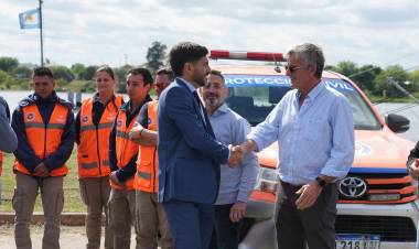 Pullaro presentó 90 bombas que compró Provincia para reforzar la respuesta ante posibles contingencias hídricas por El Niño