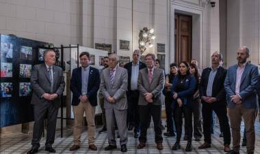 El Senado expone imágenes que preservan la memoria de la Reforma