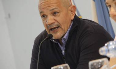 Lucero: “Para el gobernador, el salario de los docentes es un juego”