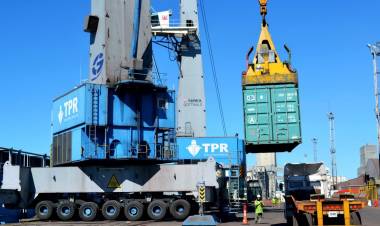 Récord logístico: 3,3 millones de toneladas movilizadas en la provincia y licitación en marcha para la Terminal de Contenedores de Santa Fe