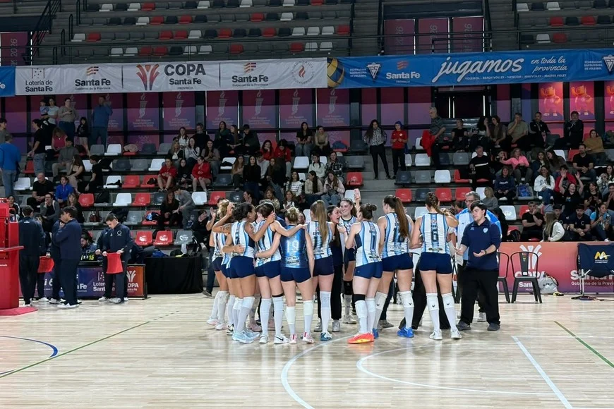 Villa Dora se impuso ante Sonder y levantó el trofeo por tercera vez la copa Santa Fe de vóley