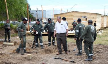 Poletti recorrió el Centro Integral de Asistencia tras recibir a las primeras familias afectadas