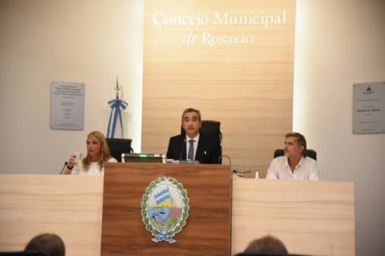 Javkin presentó su plan de reconstrucción para Rosario