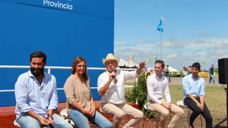 Se lanzó en Expoagro el Programa Dirigencial Jóvenes Rurales Santafesinos