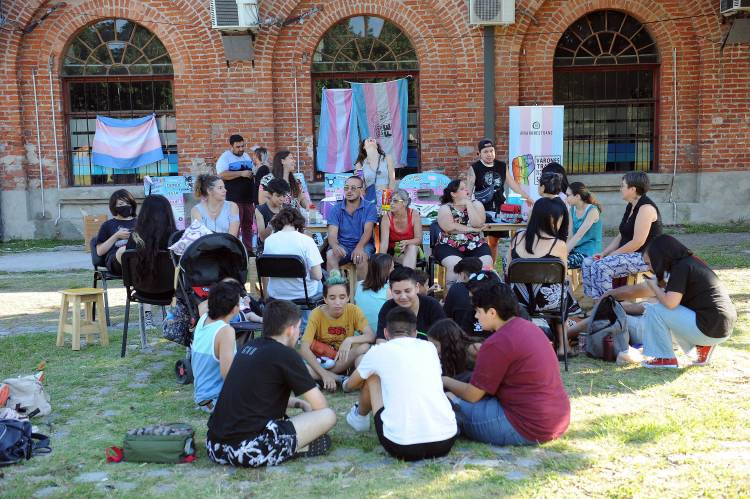 La Municipalidad acompañó a más de 100 personas trans y travestis en el ejercicio de sus derechos