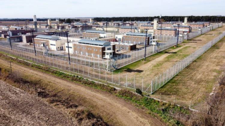 El gobierno provincial aumentó un 100% la hora extra para el personal subalterno del Servicio Penitenciario