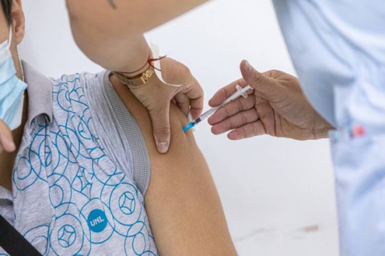 COVID-19: la UNL instala un vacunatorio en Campus FAVE de Esperanza