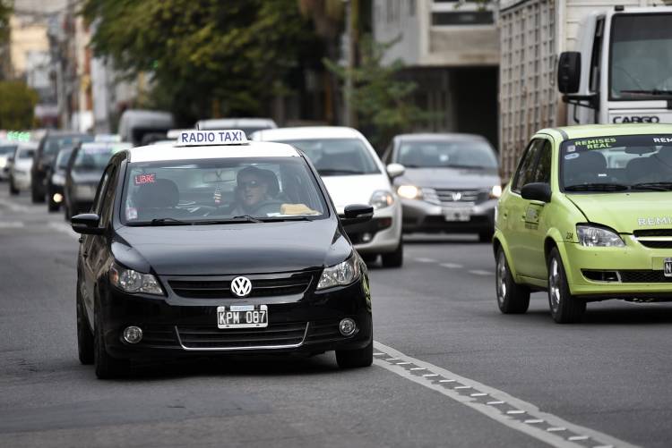 La Municipalidad publicó el orden de mérito de aspirantes a licencias de taxis y remises