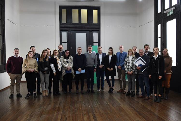 Jatón pidió un nuevo esquema de subsidios para el transporte de colectivos