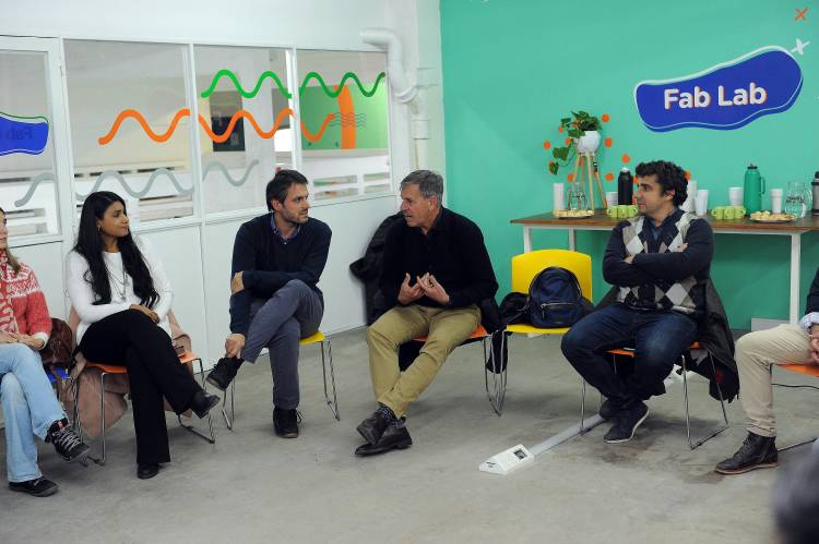 Se presentaron los proyectos elegidos para participar en FabLab