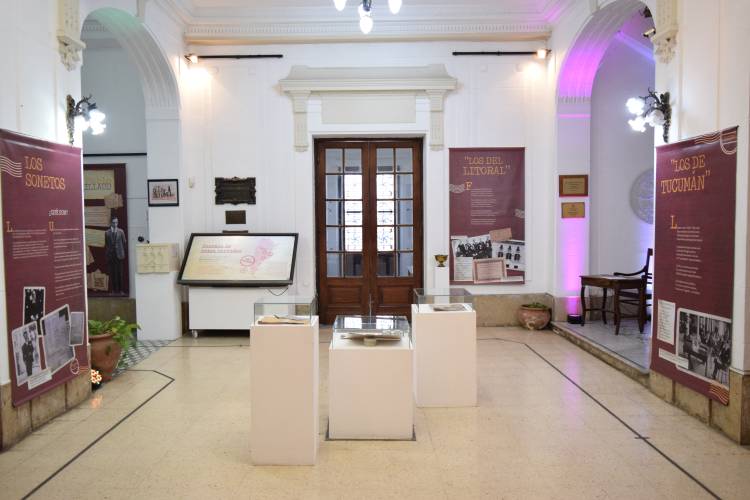 Se inaugura la muestra "Sonetos de ratos perdidos"