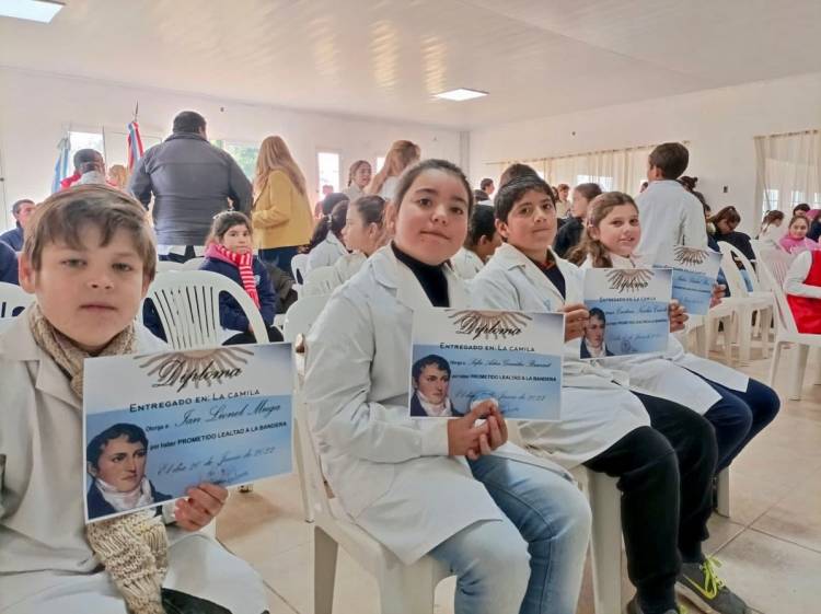 Especial celebración del Día de la Bandera en las escuela rurales de San Justo