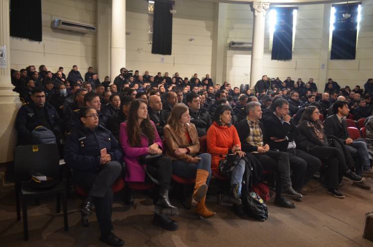 La provincia capacitó a la Policía de Santa Fe sobre cannabis medicinal