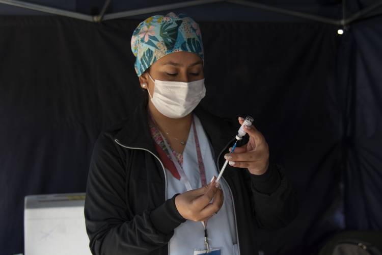 Covid-19: La vacunación a niños y niñas desde los 6 meses hasta los 3 años comenzará el viernes