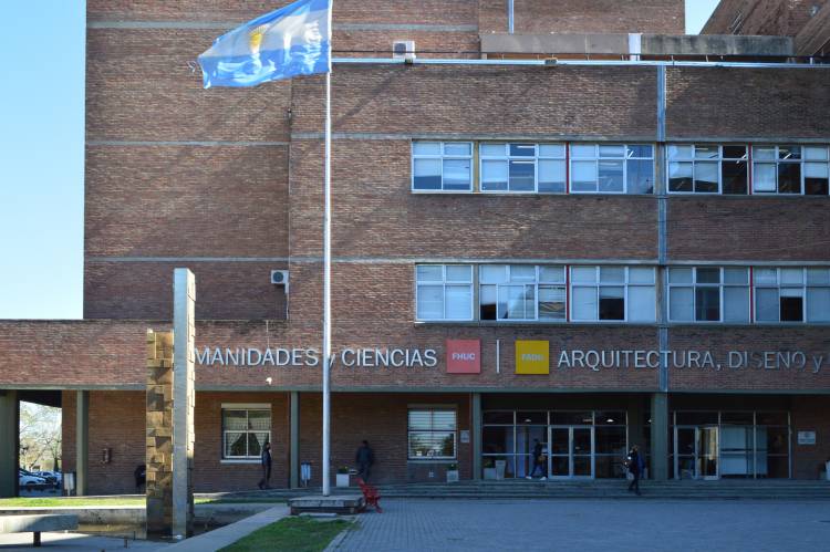 Se conmemora el 35º aniversario de FHUC-UNL como facultad