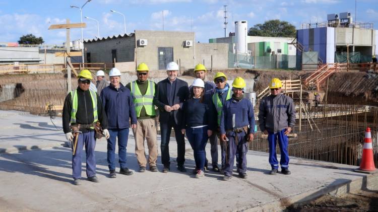 Perotti recorrió la obra de Ampliación de la Planta Potabilizadora de Granadero Baigorria