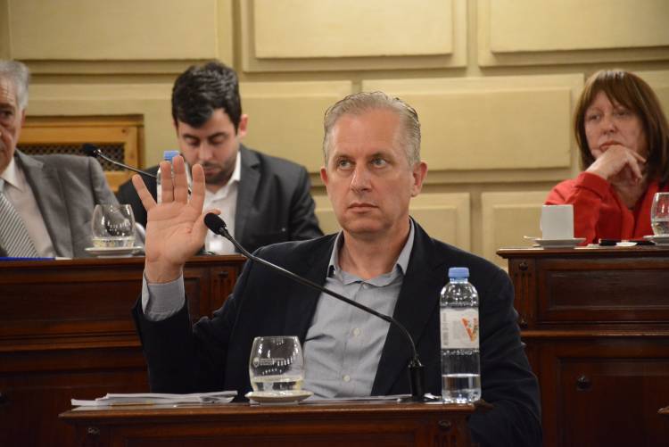 Media sanción al proyecto de Rabbia que promueve la tolerancia y el respeto entre los pueblos