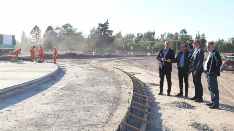Ruta Nacional 34: Perotti supervisó los trabajos que se realizan en la rotonda de ingreso a Sunchales