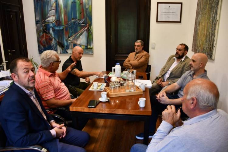 Savino se reunió con el ministro de Seguridad y referentes de clubes de barrio