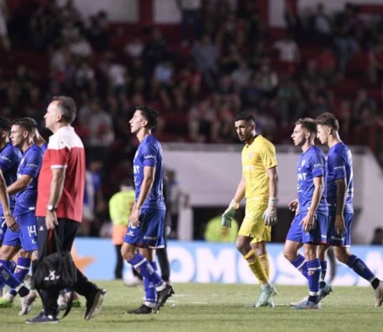 Unión fue goleado por un Argentinos Juniors que jugó un fútbol de alto vuelo