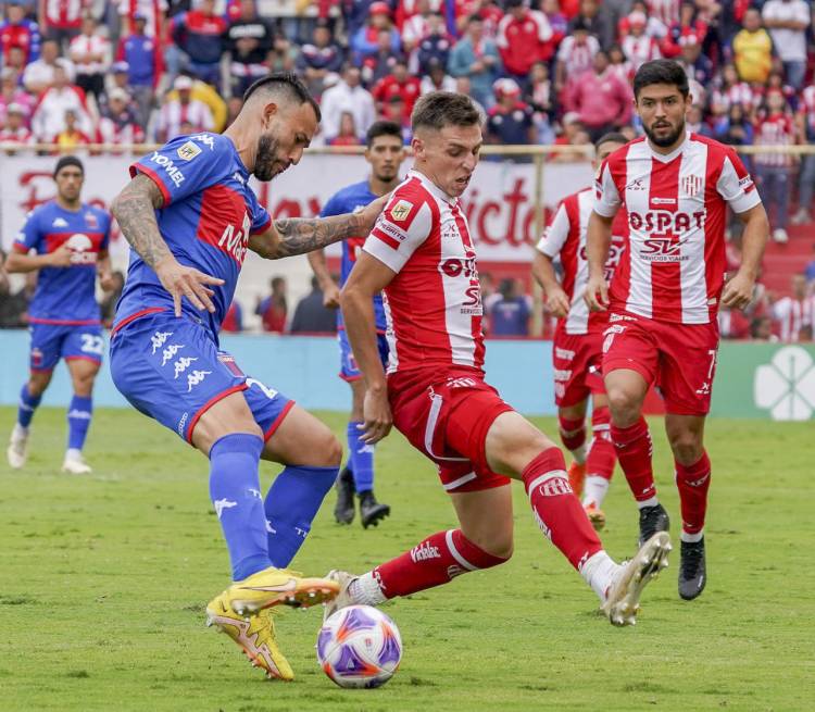 Unión fue más, pero igualó con Tigre en el debut de Sebastián Méndez