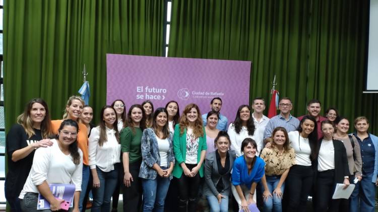 La provincia participó de un encuentro Políticas de Cuidado en entornos laborales en Rafaela