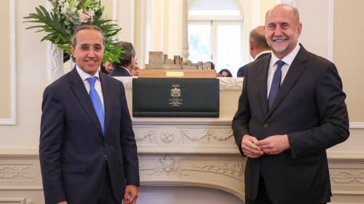 Perotti recibió a la empresa marroqui de fertilizantes, acompañada del Embajador Fares Yassir