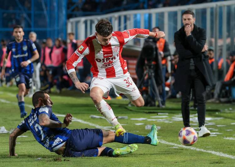 En el debut de Kily González, fue derrota de Unión en Tucumán