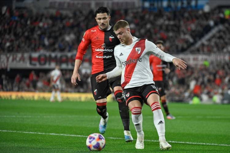 River venció a Colón y se encamina a un nuevo título