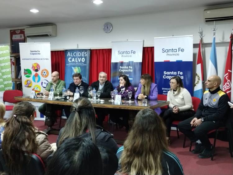 Inició el curso de árbitras de fútbol en el marco de Santa Fe Capacita en Rafaela