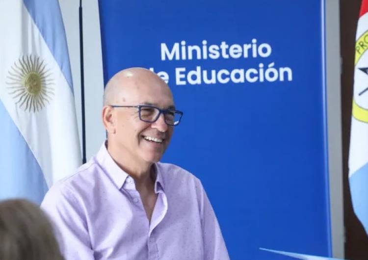 Víctor Debloc: "Lo que buscamos con la avance continuo es mantener a los niños y adolescentes en las escuelas"