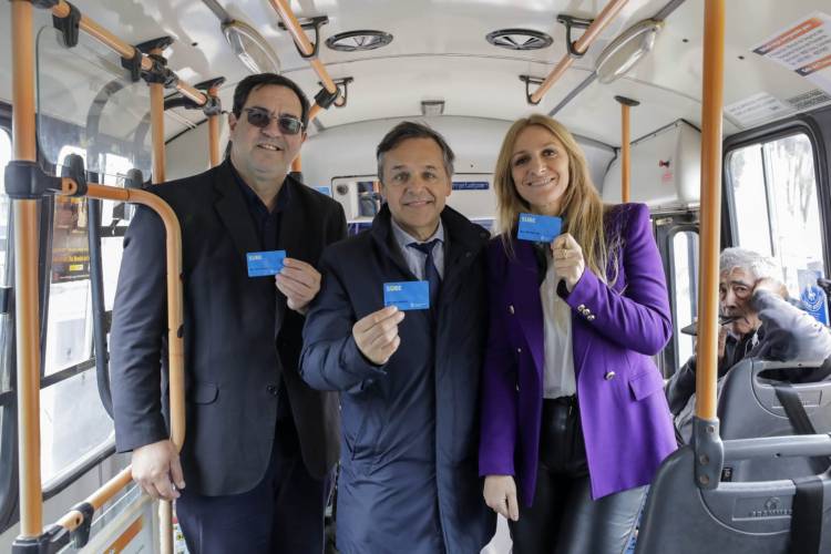 El ministerio de Transporte lanzó el sistema de acreditación de la SUBE en colectivos
