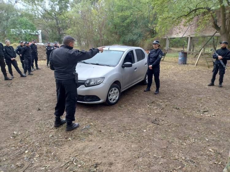 El gobierno capacita a las fuerzas de seguridad provinciales en técnicas de tiro