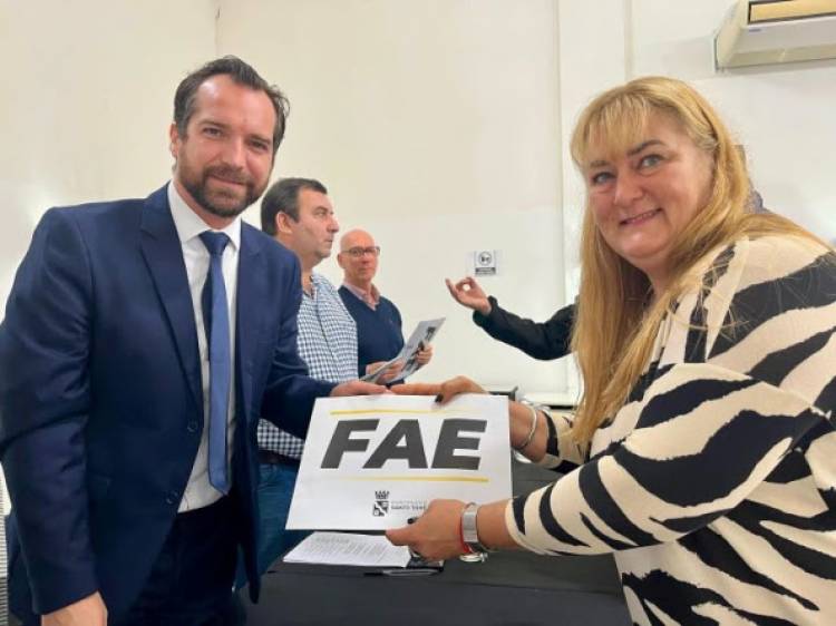 La Municipalidad realizó la entrega del Fondo de Asistencia Educativa