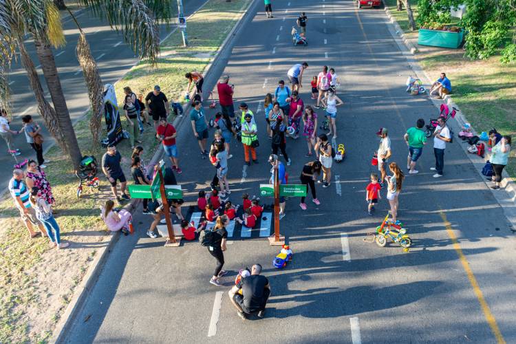 Vuelve Calle Recreativa: la Costanera Oeste se llena de juegos y actividades culturales