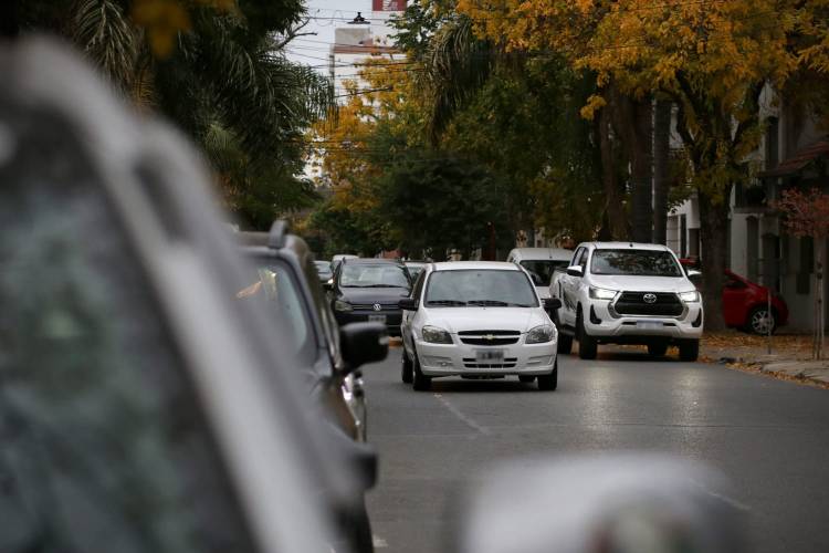 Colapsos en el tránsito: buscan ordenar la movilidad en el macrocentro santafesino