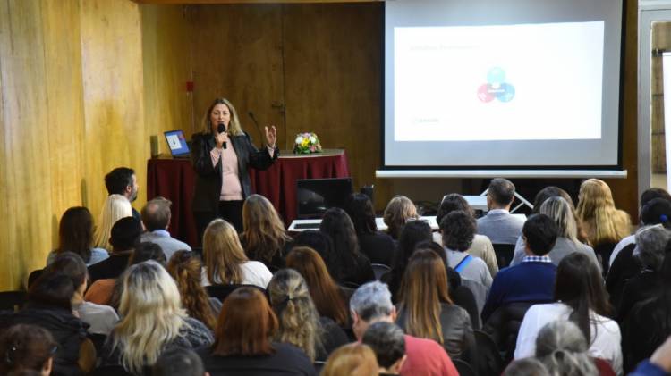 Provincia avanza en el fortalecimiento de la estrategia de Atención Primaria de la Salud