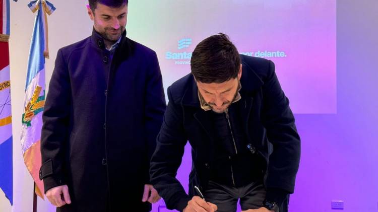 Pullaro visitó localidades de los departamentos Caseros y General López
