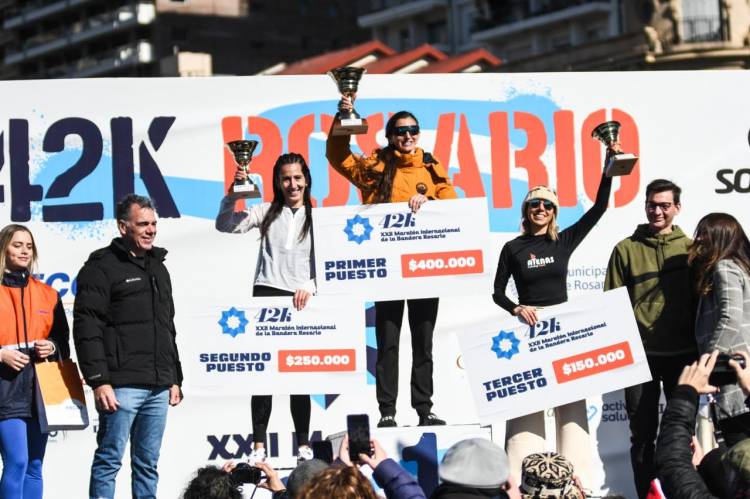 Maratón Internacional de la Bandera: Rosario vivió una fiesta en las calles y en el Monumento