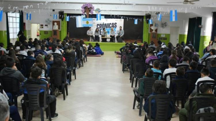 Más de 600 alumnas y alumnos de escuelas rosarinas ya pasaron por el programa Crónicas Deporte